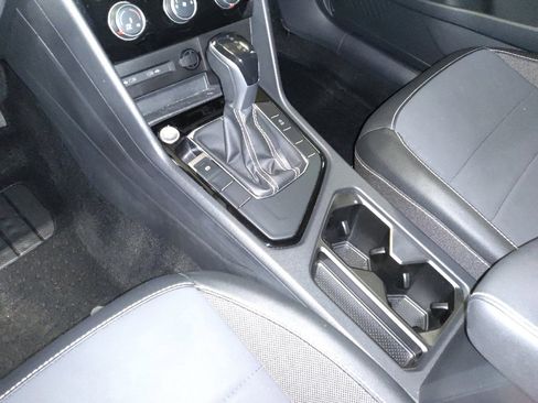 Used 2023 Volkswagen Taos SE image 26