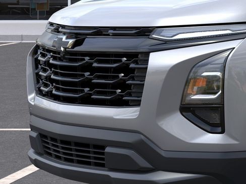 New 2027 Chevrolet Equinox LT w/ Convenience Package II FWD image 13