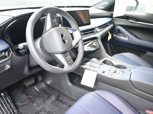 New 2026 INFINITI QX60 Sport w/ Dark Cargo Package image 10