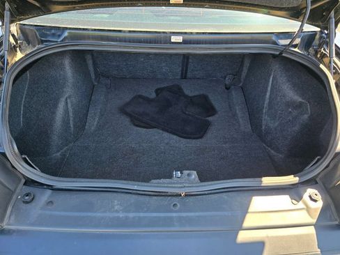 Used 2015 Dodge Challenger R/T Scat Pack w/ Leather Interior Group RWD image 17