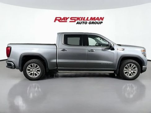 Used 2023 GMC Sierra 1500 Denali w/ Technology Package AWD/4WD image 8