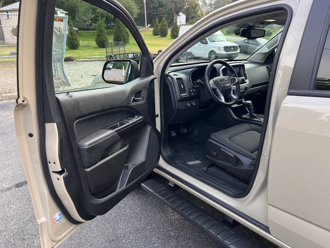 Used 2021 GMC Canyon Elevation w/ Trailering Package AWD/4WD image 11
