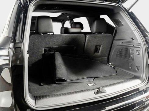 Used 2026 Chevrolet Traverse RS AWD/4WD image 25