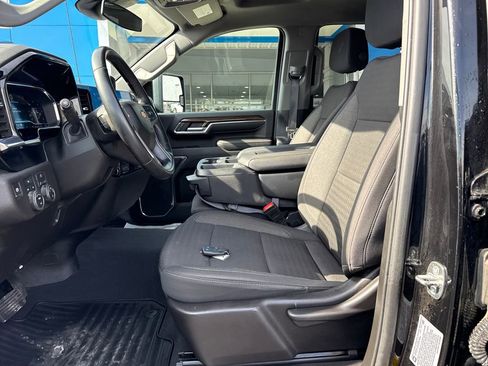 Used 2024 Chevrolet Silverado 2500 LT image 11