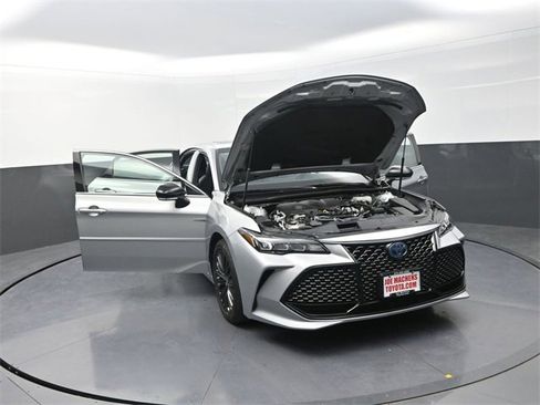 Used 2021 Toyota Avalon XSE image 35