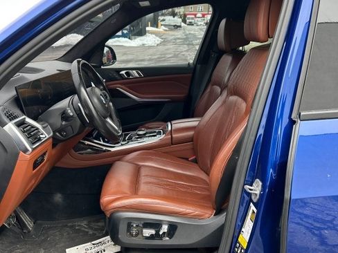 Used 2023 BMW X7 M60i w/ Executive Package image 7
