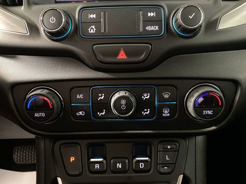 Used 2019 GMC Terrain SLE w/ Driver Convenience Package FWD image 18