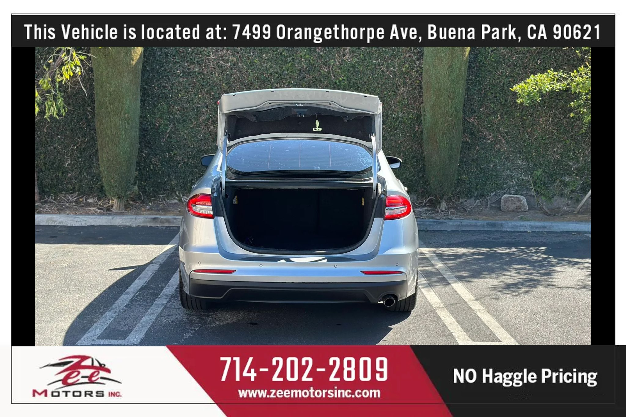 Used 2020 Ford Fusion SE FWD image 19