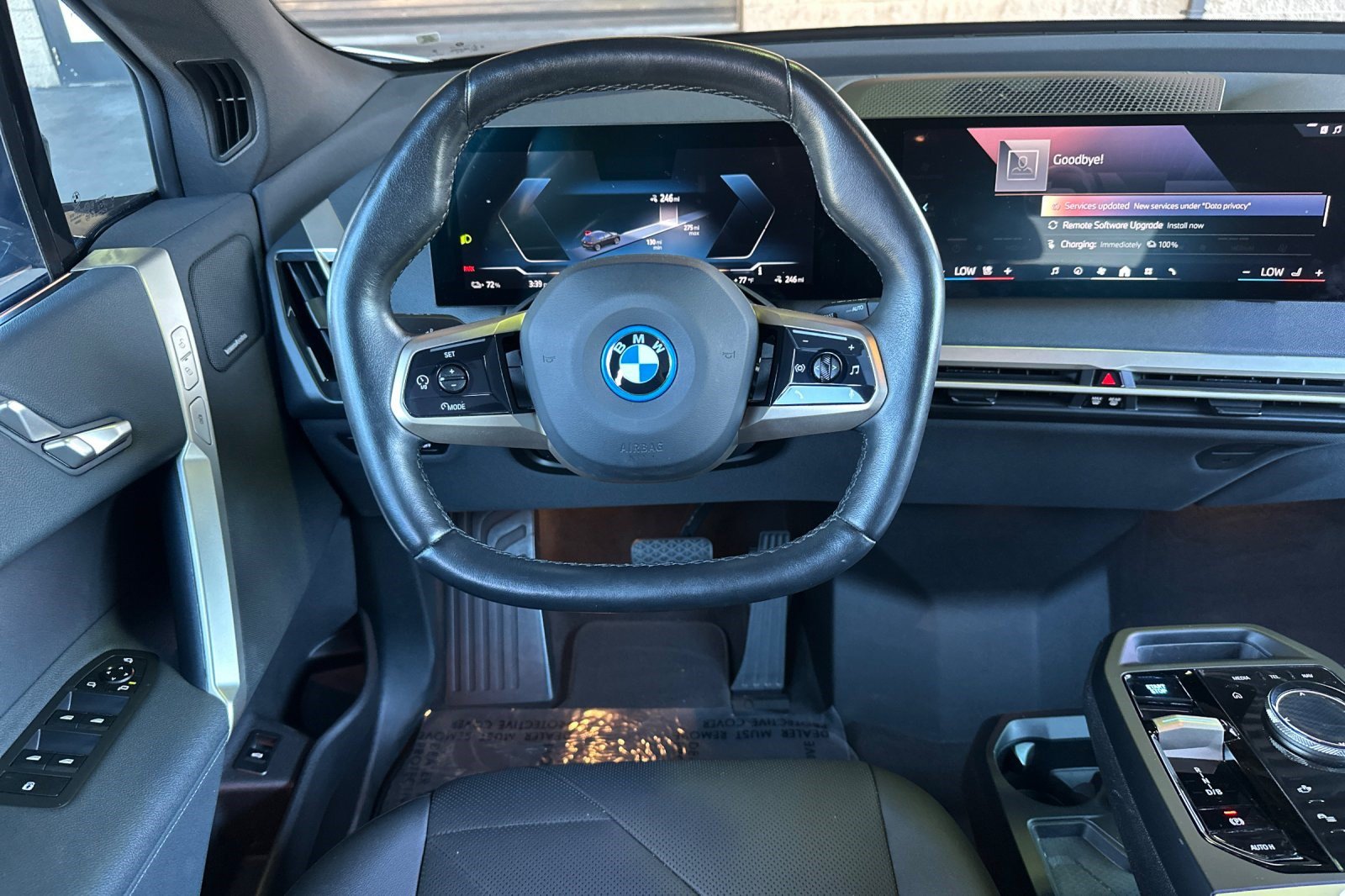 Used 2024 BMW iX xDrive50 w/ Sport Package AWD/4WD image 18