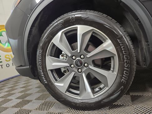 Used 2025 Ford Escape Platinum AWD/4WD image 33