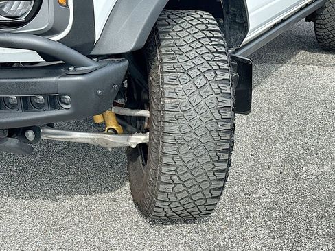 Certified 2024 Ford Bronco Badlands w/ Sasquatch Package image 25