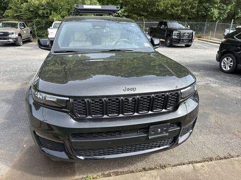 Used 2023 Jeep Grand Cherokee L Limited w/ Luxury Tech Group II AWD/4WD image 5