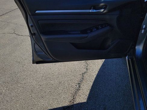 Used 2021 Nissan Altima 2.5 SV w/ SV Premium Package image 28