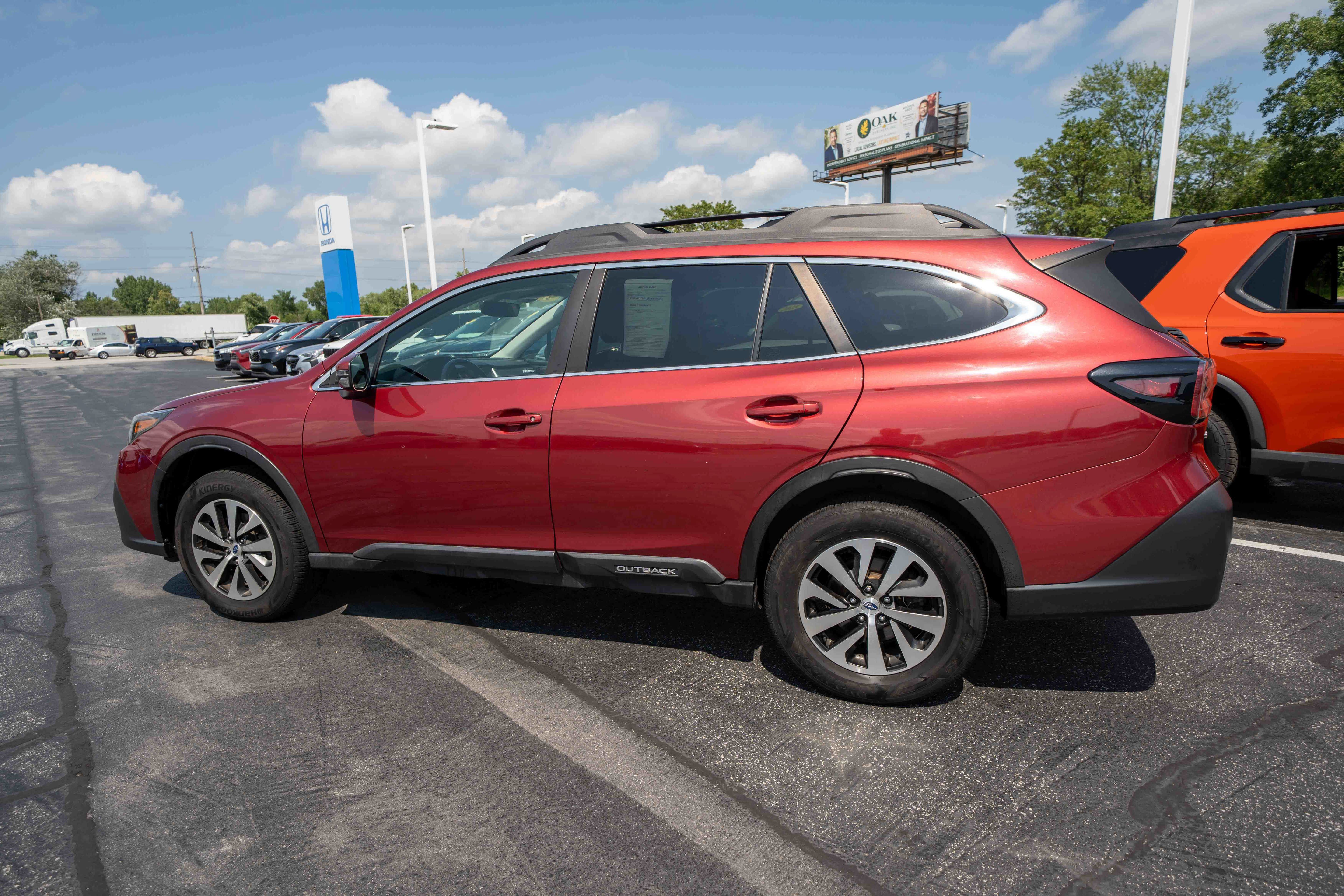 Used 2022 Subaru Outback Premium AWD/4WD image 4