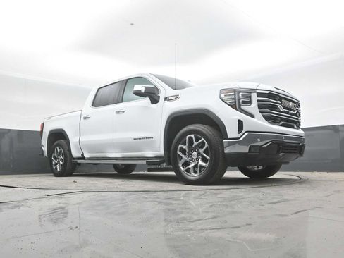 Used 2024 GMC Sierra 1500 SLT w/ SLT Premium Plus Package AWD/4WD image 43