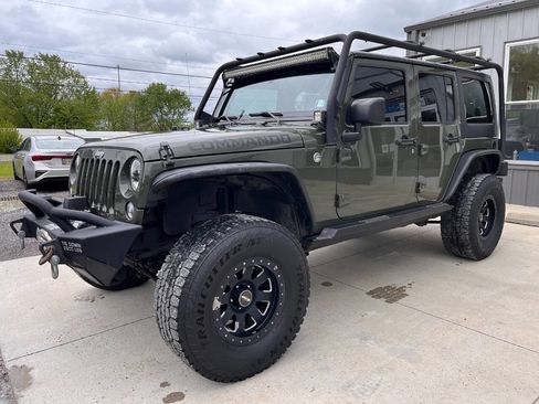 Used 2016 Jeep Wrangler Unlimited Sport w/ Quick Order Package 24S AWD/4WD image 3