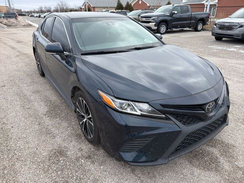 Used 2018 Toyota Camry SE w/ Audio Package image 7