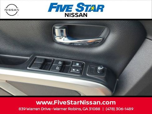 Used 2017 Nissan Titan SV RWD image 30