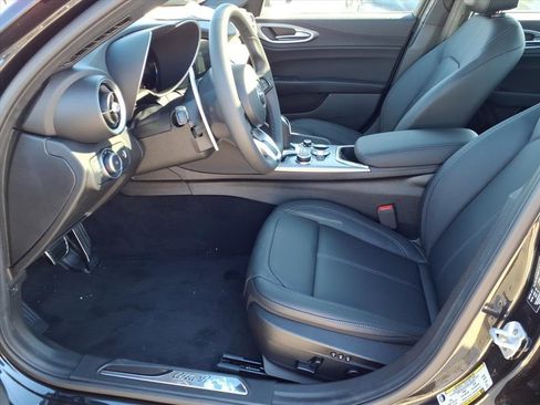 New 2025 Alfa Romeo Giulia RWD w/ Driving Assist Package image 15