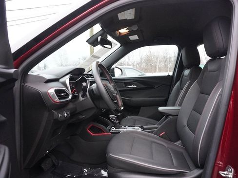 Used 2023 Chevrolet TrailBlazer RS w/ Convenience Package image 23