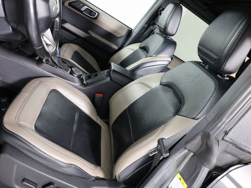 Used 2022 Ford Bronco Wildtrak image 10