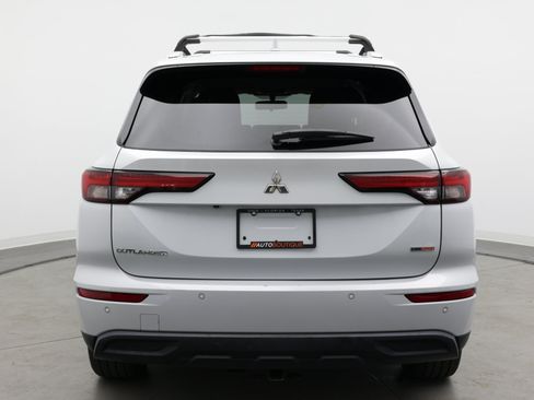 Used 2022 Mitsubishi Outlander ES AWD/4WD image 6