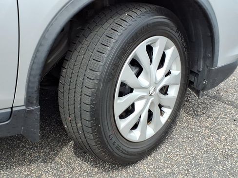 Used 2019 Nissan Rogue S AWD/4WD image 8