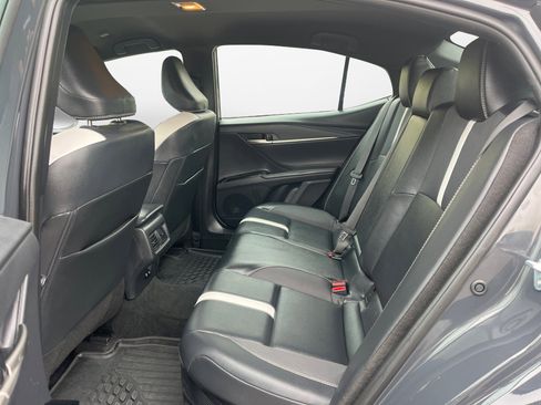 Used 2026 Toyota Camry SE FWD image 15