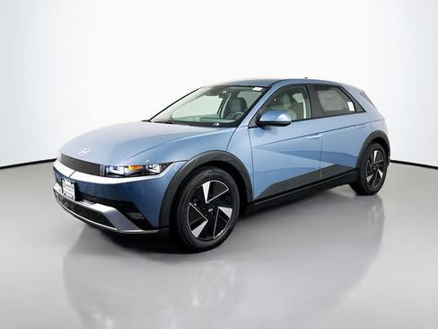 New 2026 Hyundai Ioniq 5 SEL AWD/4WD image 2