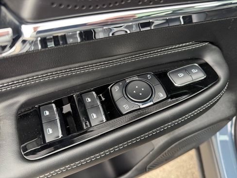 New 2026 Lincoln Corsair Premiere image 20