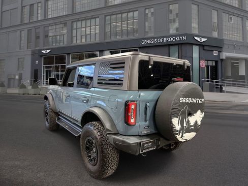 Used 2021 Ford Bronco First Edition AWD/4WD image 3