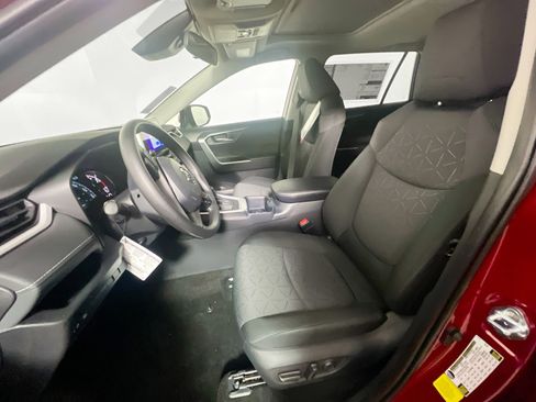 New 2025 Toyota RAV4 XLE image 14