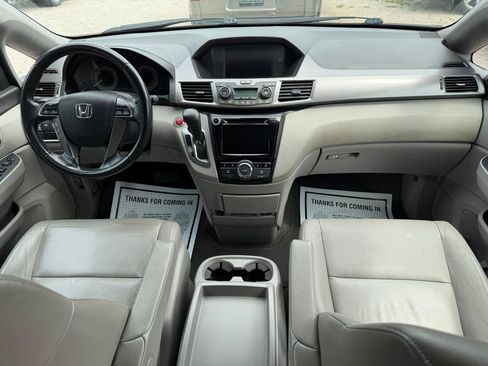 Used 2014 Honda Odyssey Sport image 10