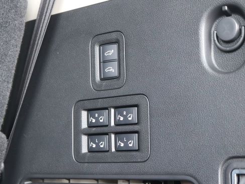 Certified 2025 INFINITI QX80 Sensory image 32