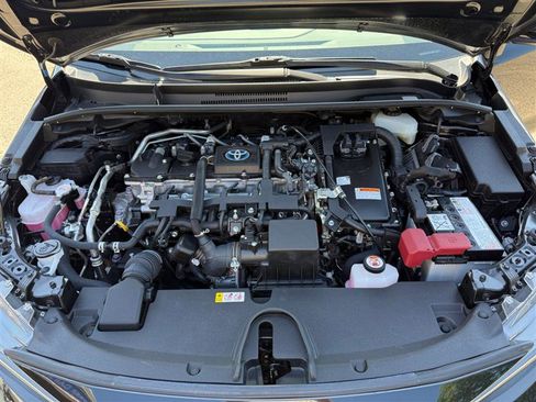 Used 2022 Toyota Corolla LE image 18