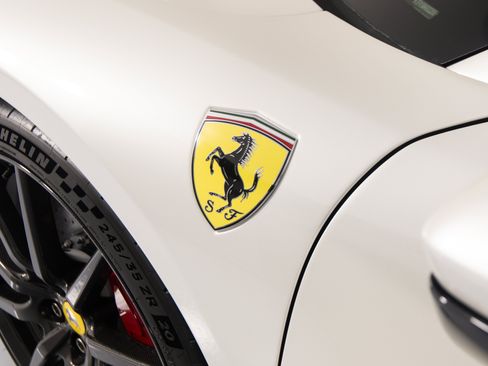 Used 2025 Ferrari 296 GTS RWD image 18