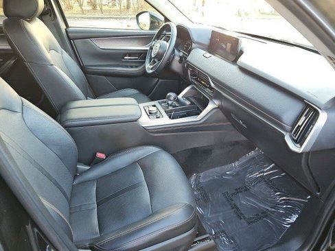 Used 2024 MAZDA CX-90 3.3 Turbo w/ Preferred Plus image 11