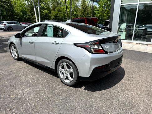 Used 2018 Chevrolet Volt LT w/ LT Driver Confidence Package image 3