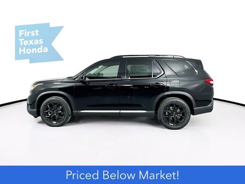 New 2025 Honda Pilot Touring image 4