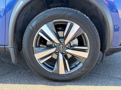 Used 2023 Nissan Rogue SL w/ SL Premium Package FWD image 6