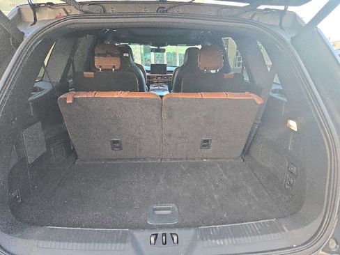 Used 2023 Lincoln Aviator Reserve w/ Equipment Group 201A AWD/4WD image 4