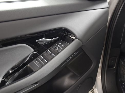 New 2026 Land Rover Range Rover Evoque S image 15