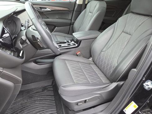 Used 2023 Buick Envision Avenir image 34