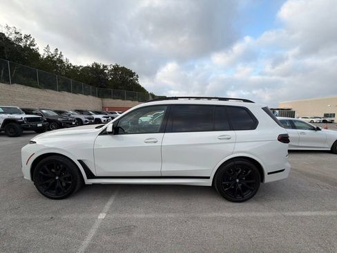 Used 2025 BMW X7 xDrive40i w/ M Sport Package AWD/4WD image 2