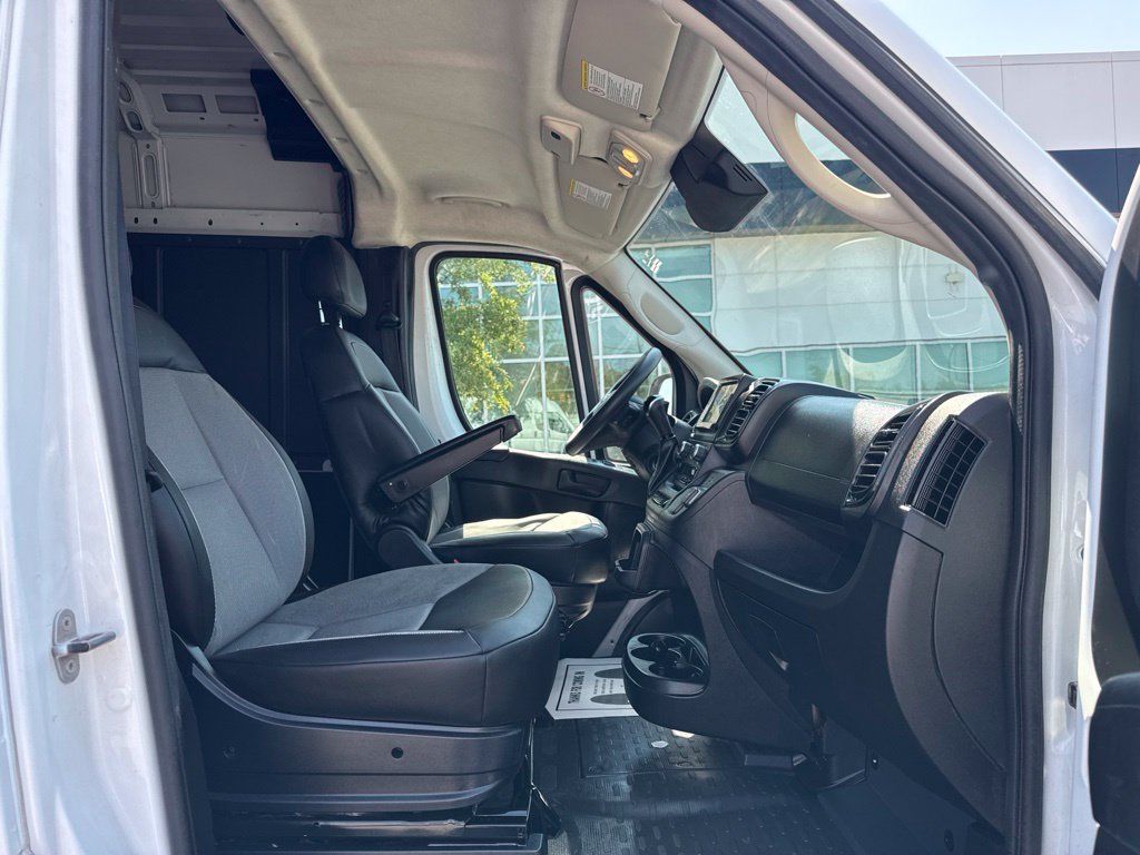Used 2025 RAM ProMaster 2500 w/ Convenience Group FWD image 18