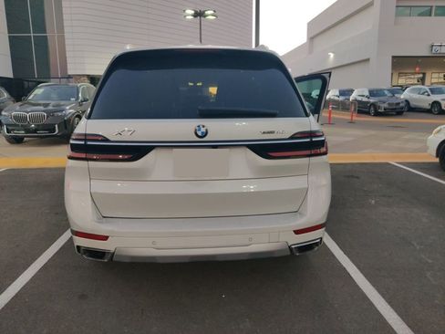 Used 2023 BMW X7 xDrive40i w/ Premium Package image 5