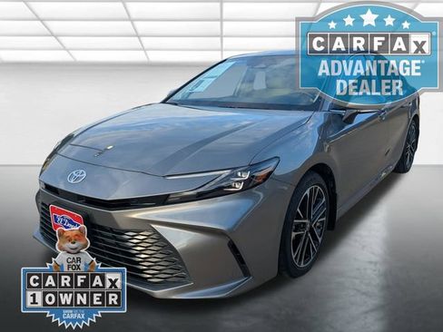 Used 2025 Toyota Camry XLE w/ Premium Package image 27