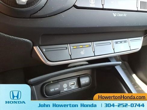 Used 2017 Kia Sorento AWD w/ LX V6 Convenience Package image 24