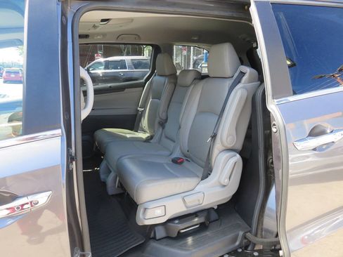 Used 2018 Honda Odyssey Touring image 22