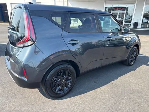 Certified 2025 Kia Soul LX w/ LX Technology Package FWD image 6